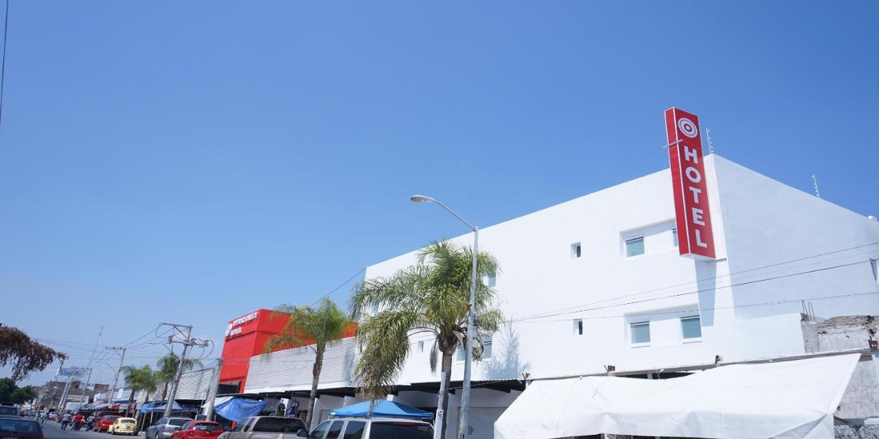 Opportunity Leon Hotel Exterior photo