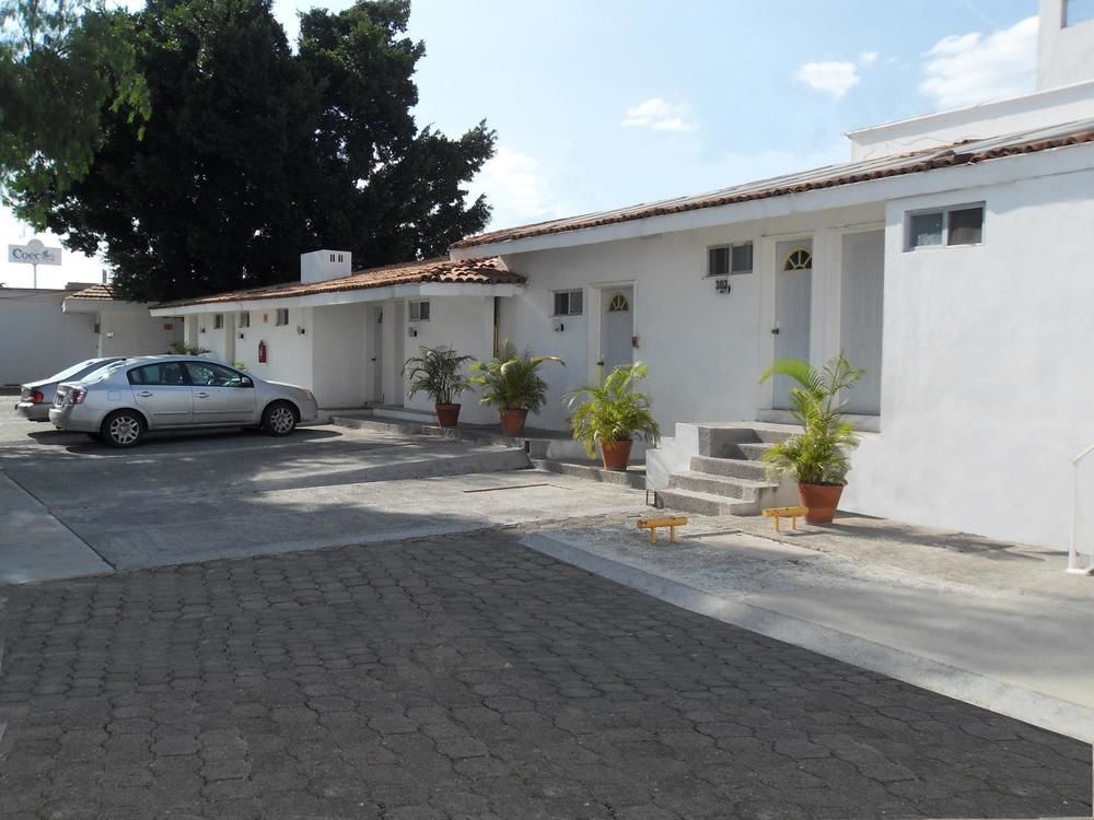 Opportunity Leon Hotel Exterior photo